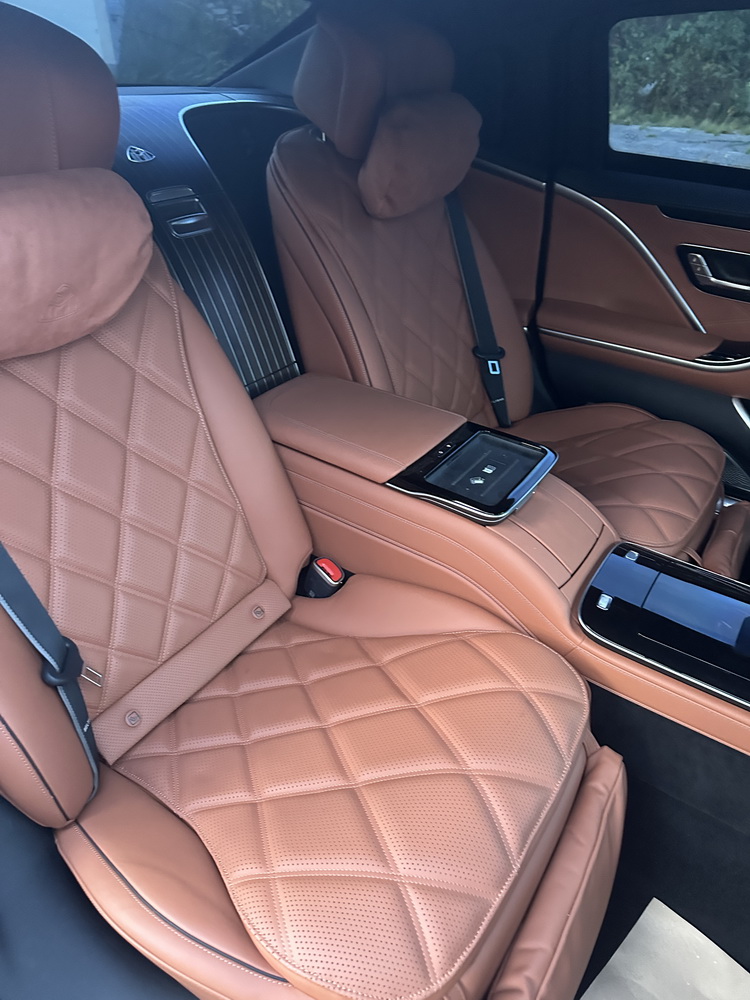 Mercedes Benz S680 Maybach Guard 2024 (13)