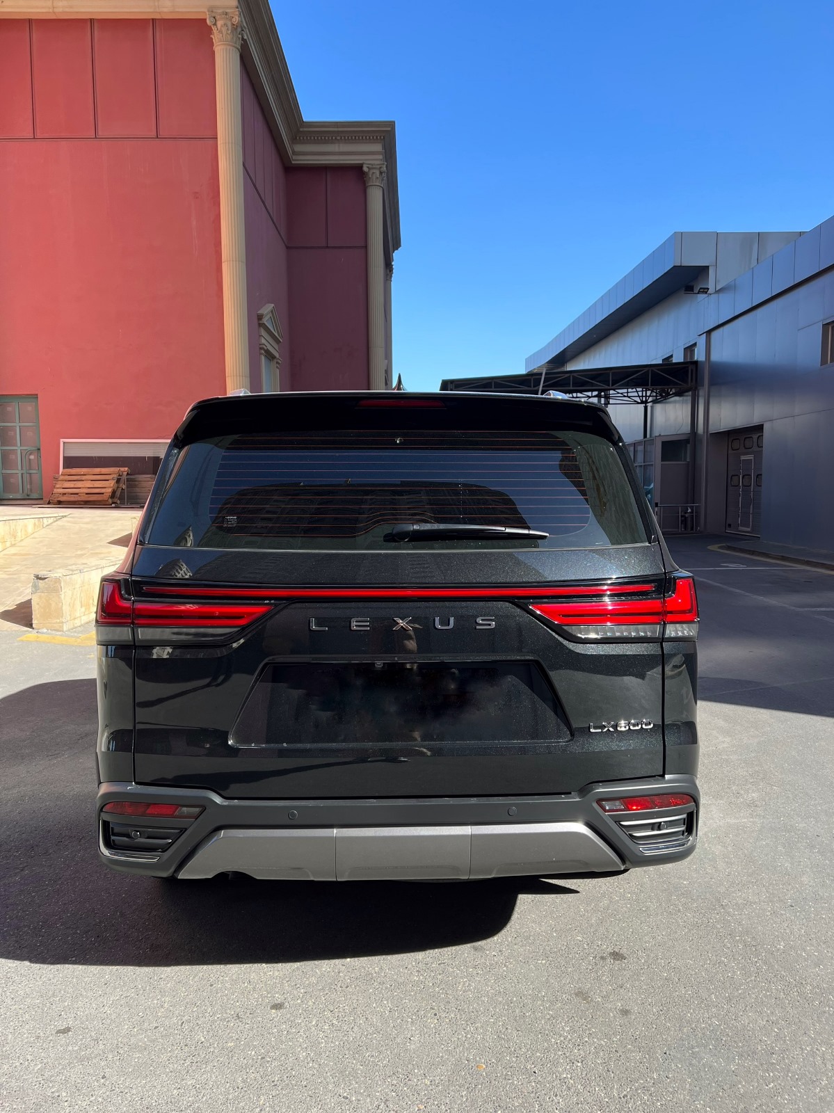 Lexus LX600 Urban 7 seater 2024 (7)
