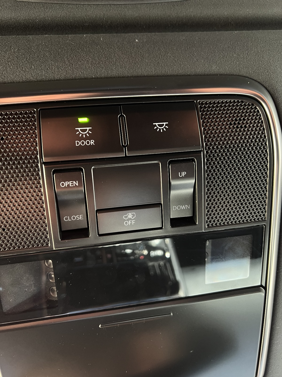 Lexus LX600 Urban 7 seater 2024 (14)
