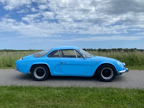 Renault Alpine A110 1st series (8)