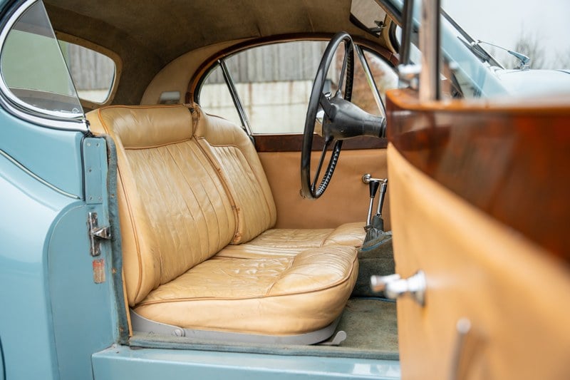Jaguar XK120 FHC (10)