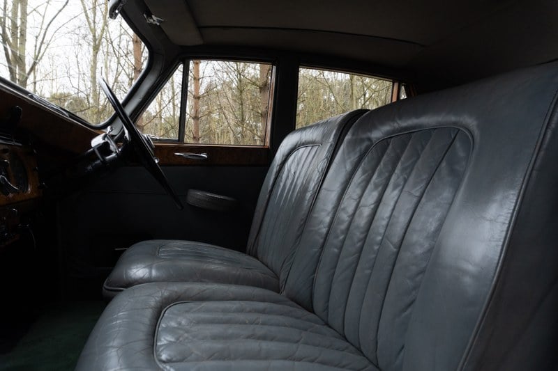 Rolls Royce Silver Dawn For Sale (9)