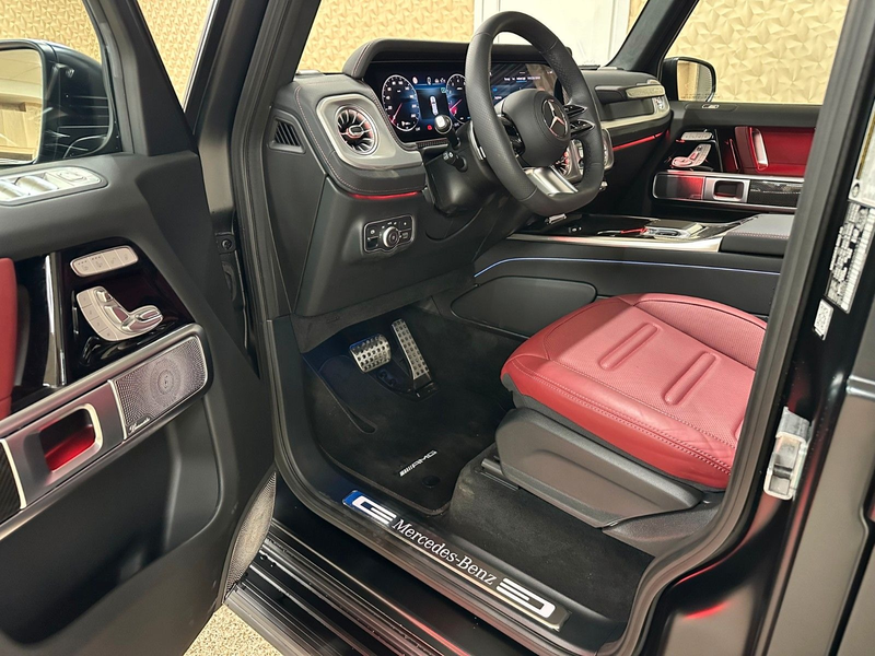 Mercedes Benz G500 2025 (9)