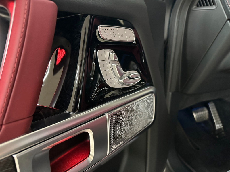 Mercedes Benz G500 2025 (12)