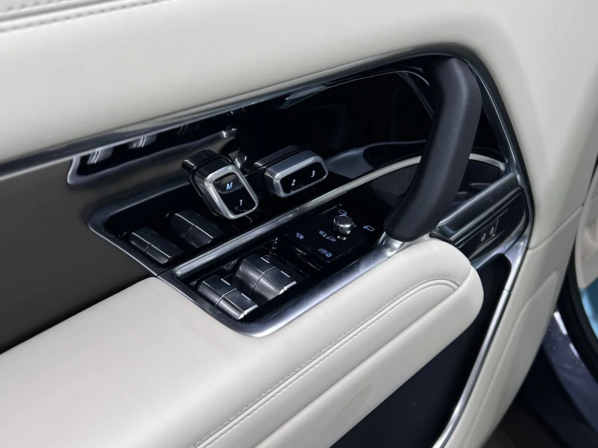 Range Rover  P400 SE SWB 2025 (10)