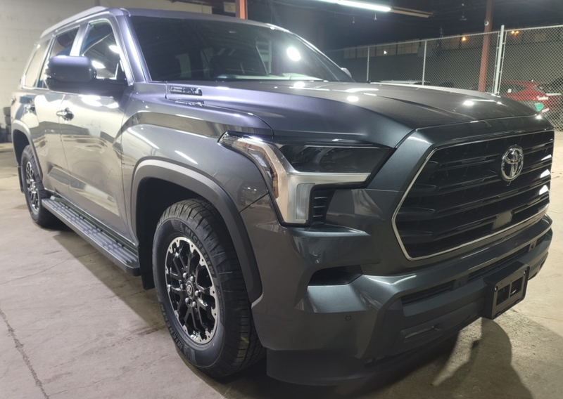 Toyota Sequoia SR5 TRD Off Road 2025 (10)