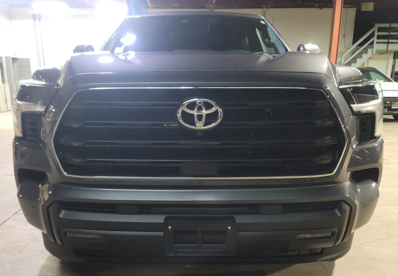 Toyota Sequoia SR5 TRD Off Road 2025 (11)