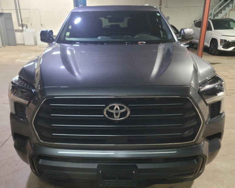 Toyota Sequoia SR5 TRD Off Road 2025 (12)