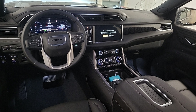 Yukon DENALI 4WD 2024 (7)