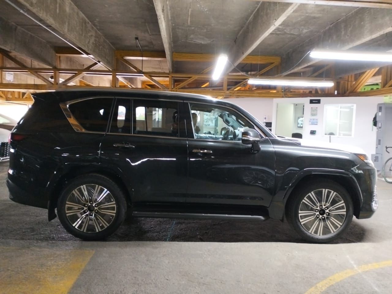 Lexus LX700H Luxury AWD 2025 (8)