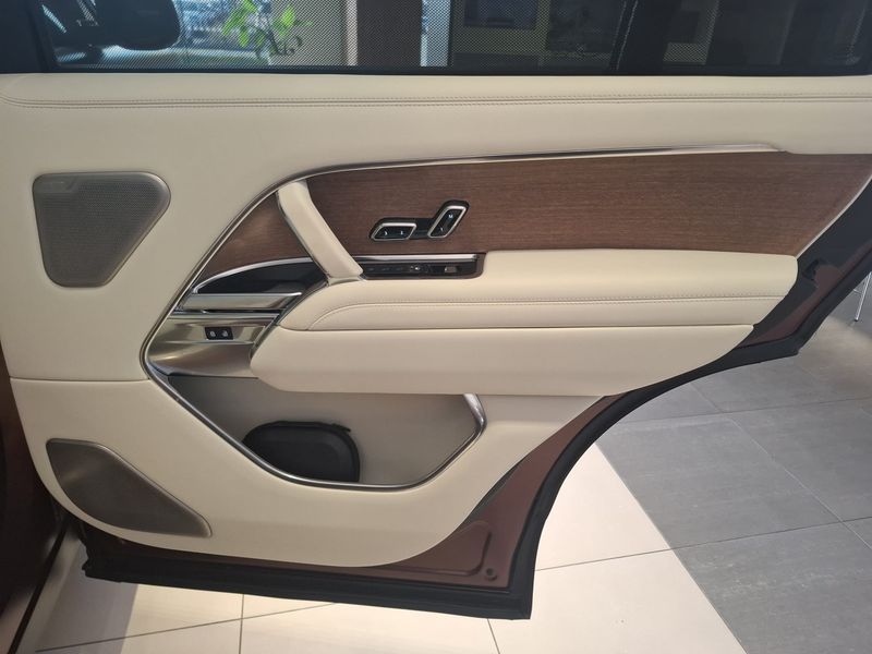 Range Rover P615 SV LWB 4 seats 2025 (11)