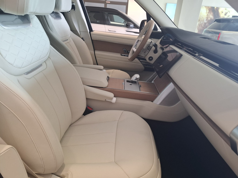 Range Rover P615 SV LWB 4 seats 2025 (16)