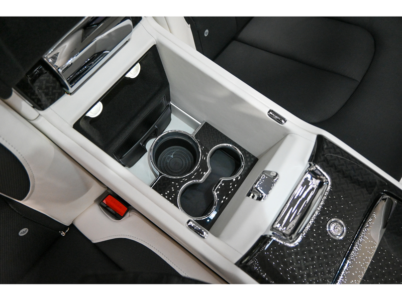 Rolls Royce Cullinan Black Badge 2025 (8)