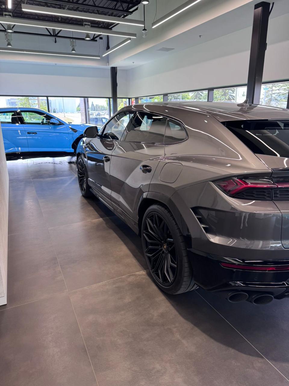 Lamborghini URUS SE 2025 (8)