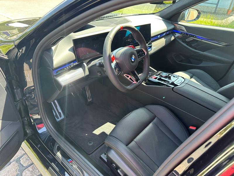 BMW M5 585Hp 2025 (9)