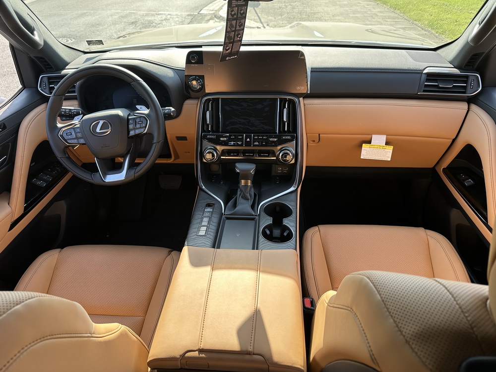 Lexus LX600 Luxury 3,5l 409HP NEW 2024 (7)