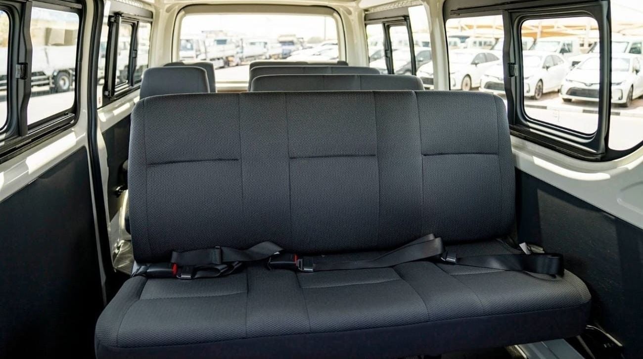Toyota HIACE STD 2.5D MT 15 SEATER 2024 (8)