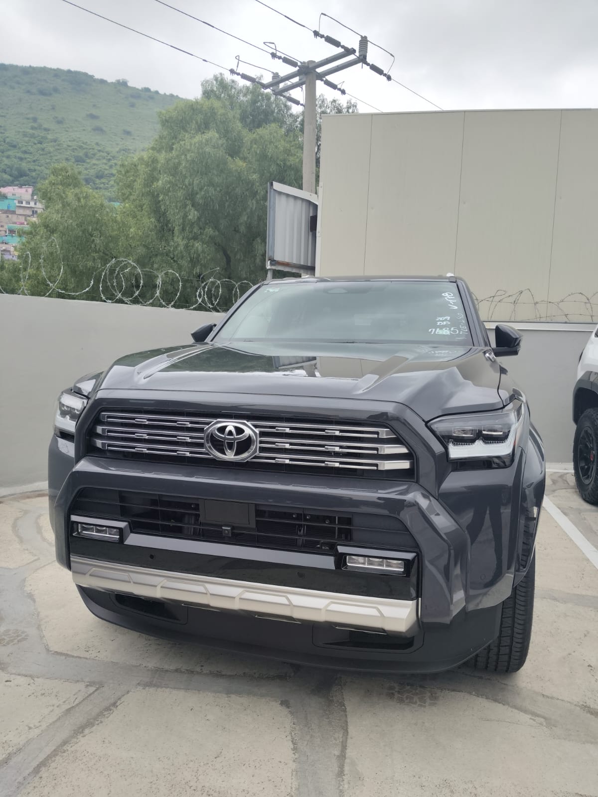 Toyota 4Runner TRD PRO HEV 2025 (10)