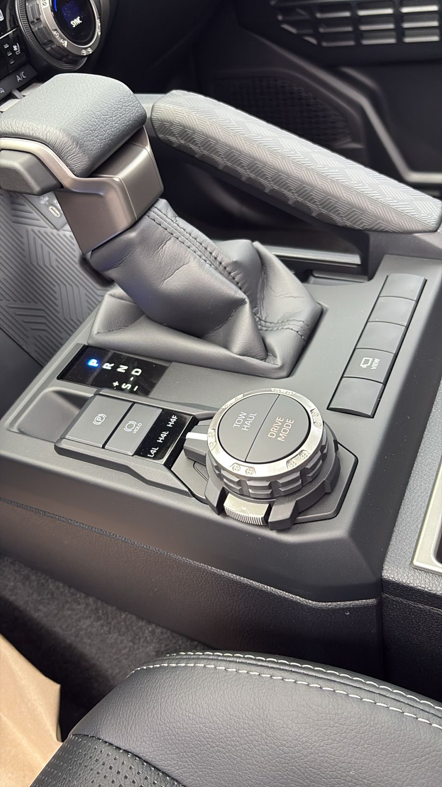Toyota 4Runner TRD PRO HEV 2025 (11)