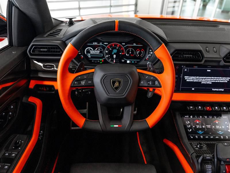 Lamborghini URUS SE 2025 (11)