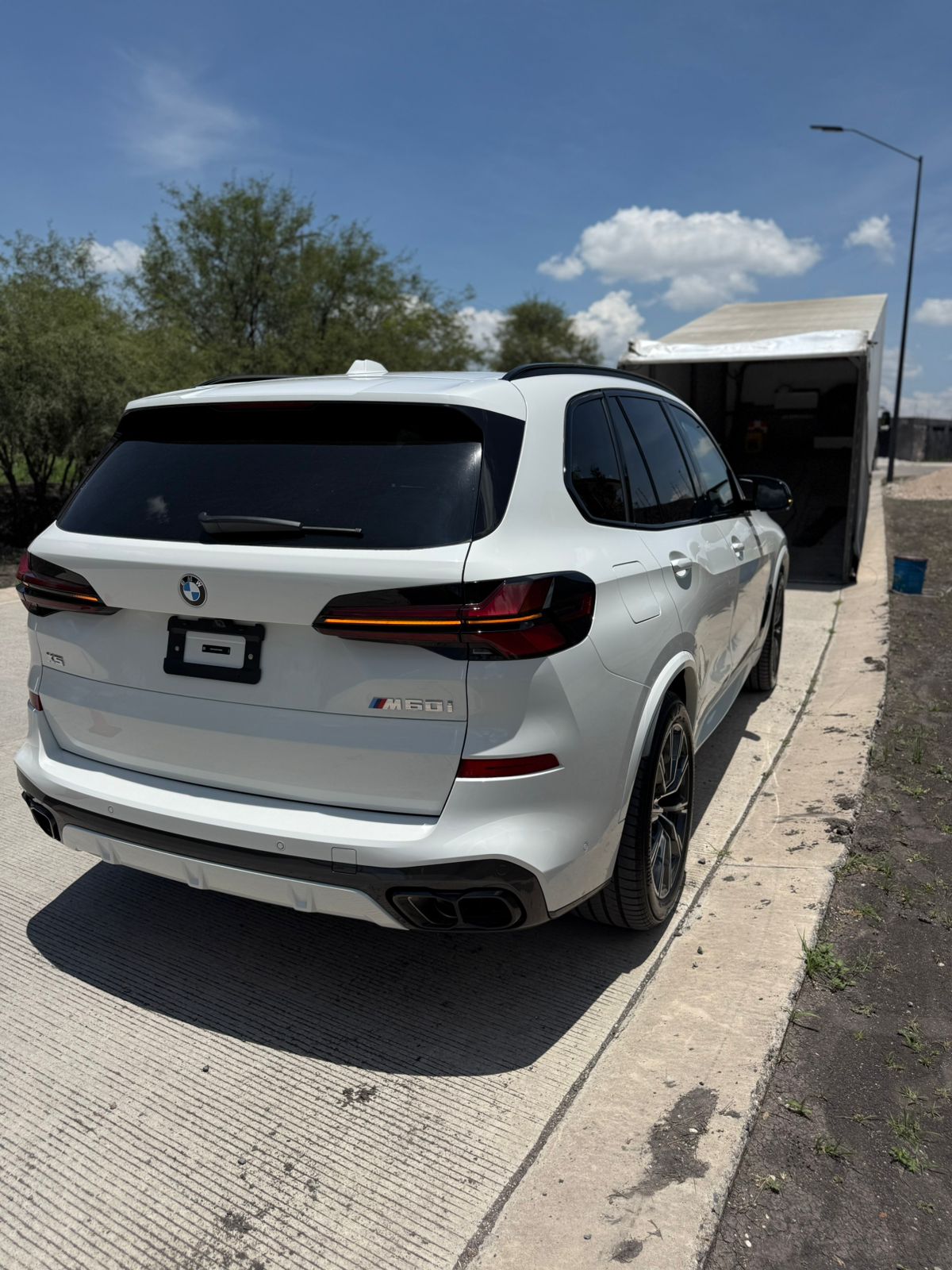 BMW X5 M60i VR6 Factory Armored 2025 (9)