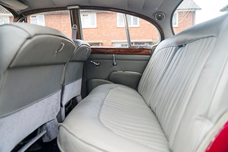 Jaguar Mk2 (10)