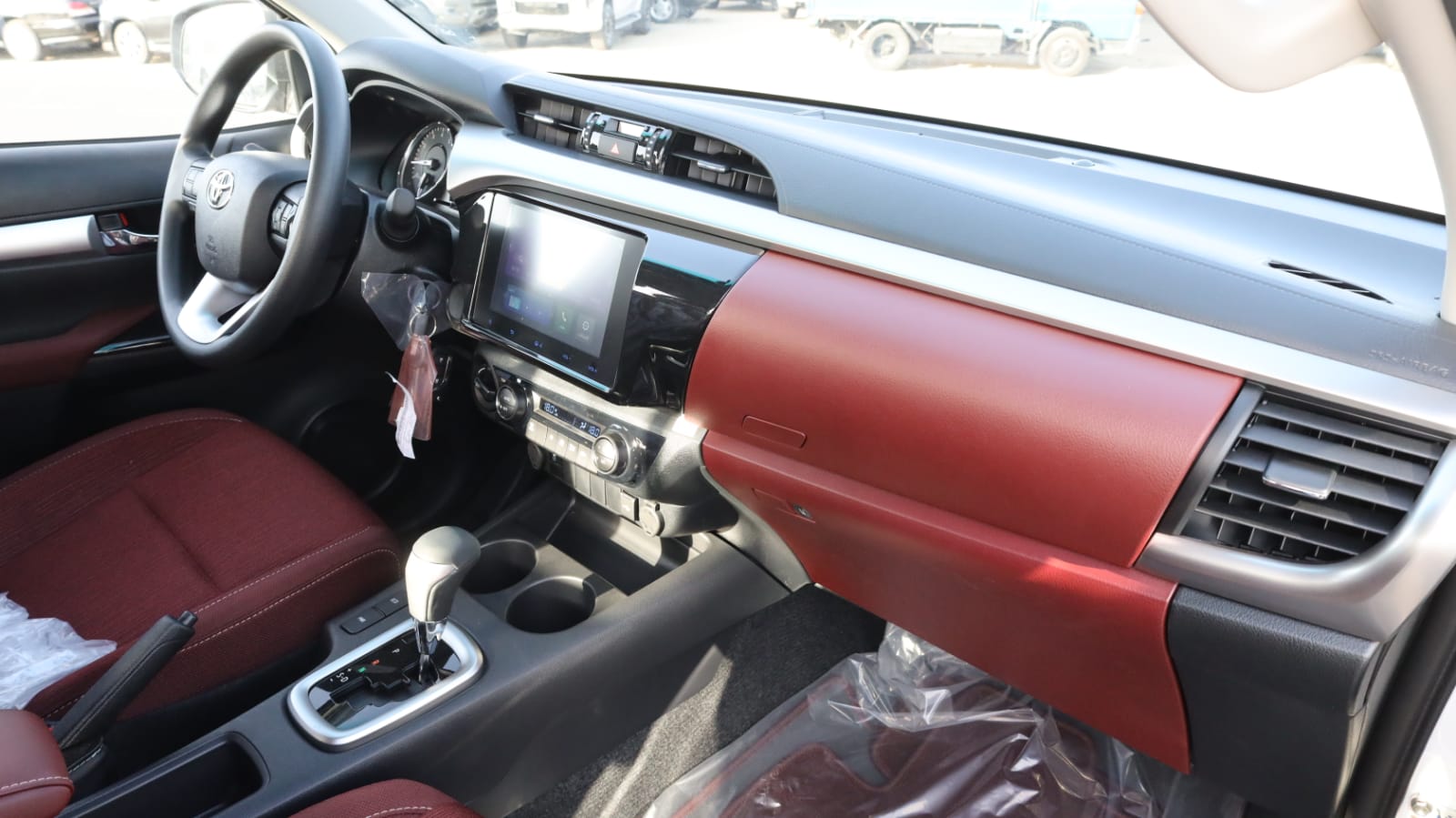Toyota Hilux Double Cab 2.7L 2025 (8)