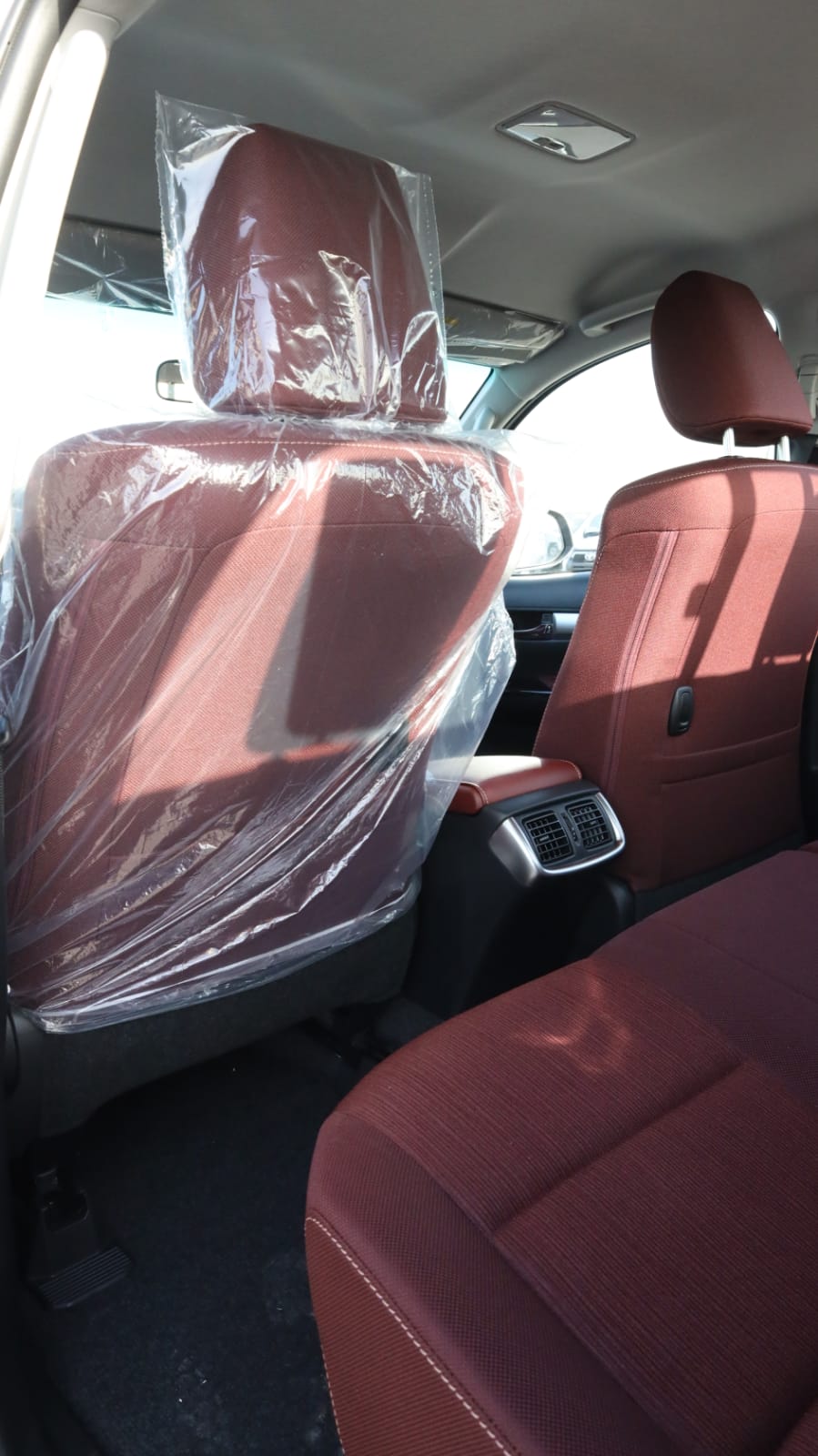 Toyota Hilux Double Cab 2.7L 2025 (11)