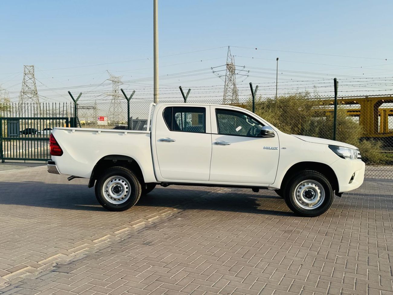 Toyota Hilux 2.4 Diesel 4WD 2025 (12)