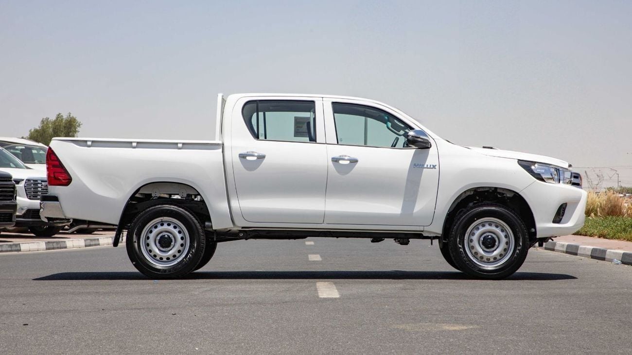 Toyota Hilux DLX 2.4L DOUBLE CAB AT 2025 (13)