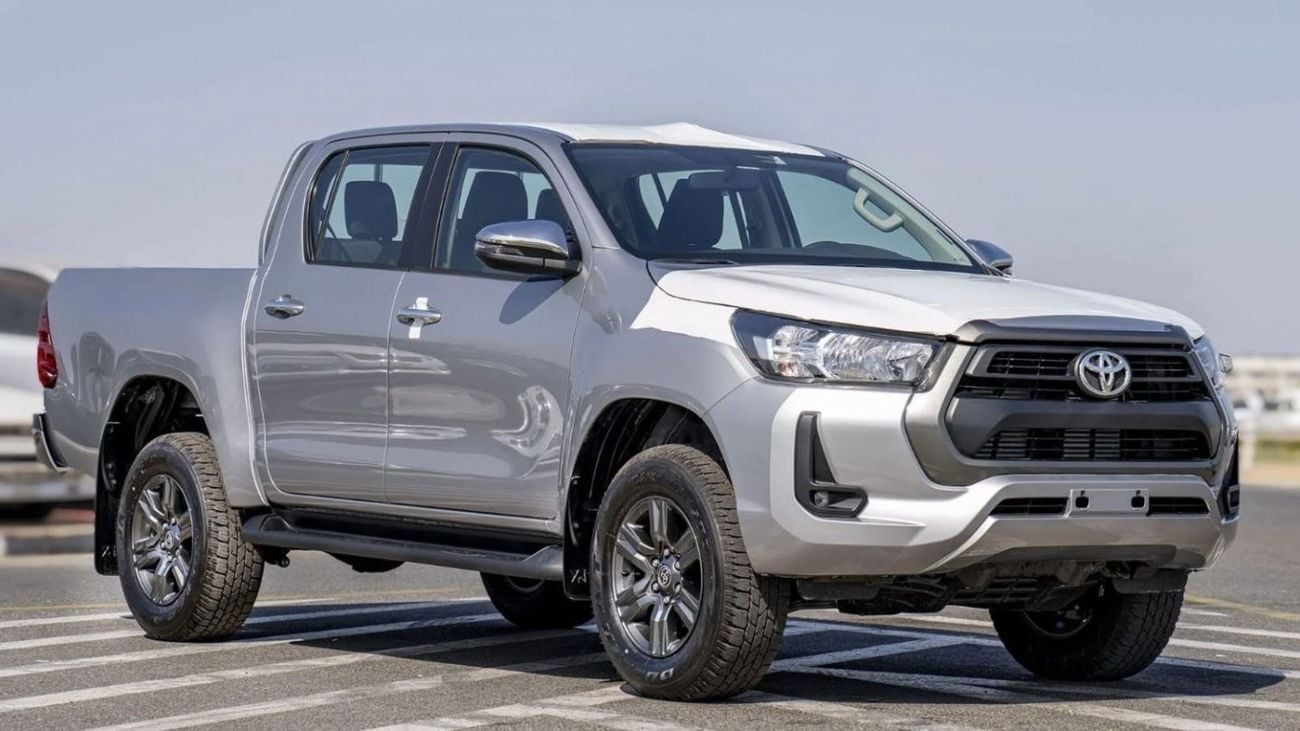Toyota Hilux 2.4L AT 2025 (13)