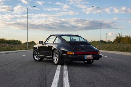 Porsche 911 SC Coupe LHD (7)