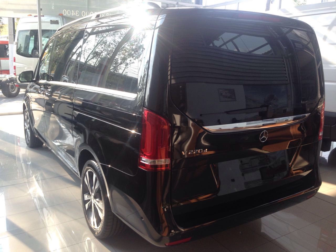 Mercedes Benz V -220 long Avantgarde 2017 (8)