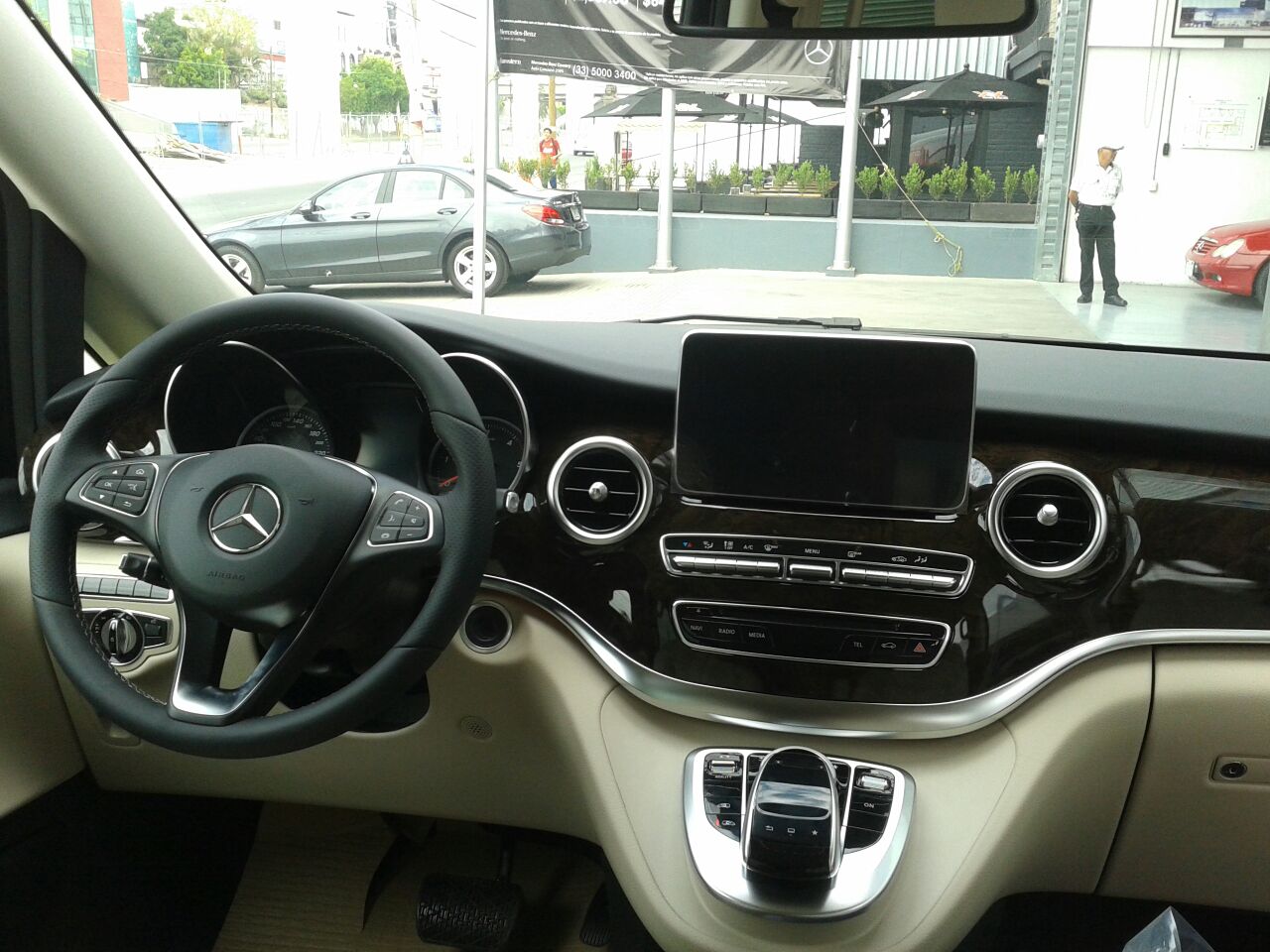 Mercedes Benz V -220 long Avantgarde 2017 (14)