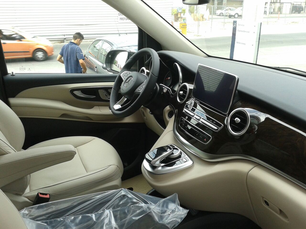 Mercedes Benz V -220 long Avantgarde 2017 (15)