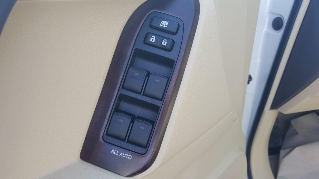 Toyota  Prado 2.7L Petrol VX 2016 (12)