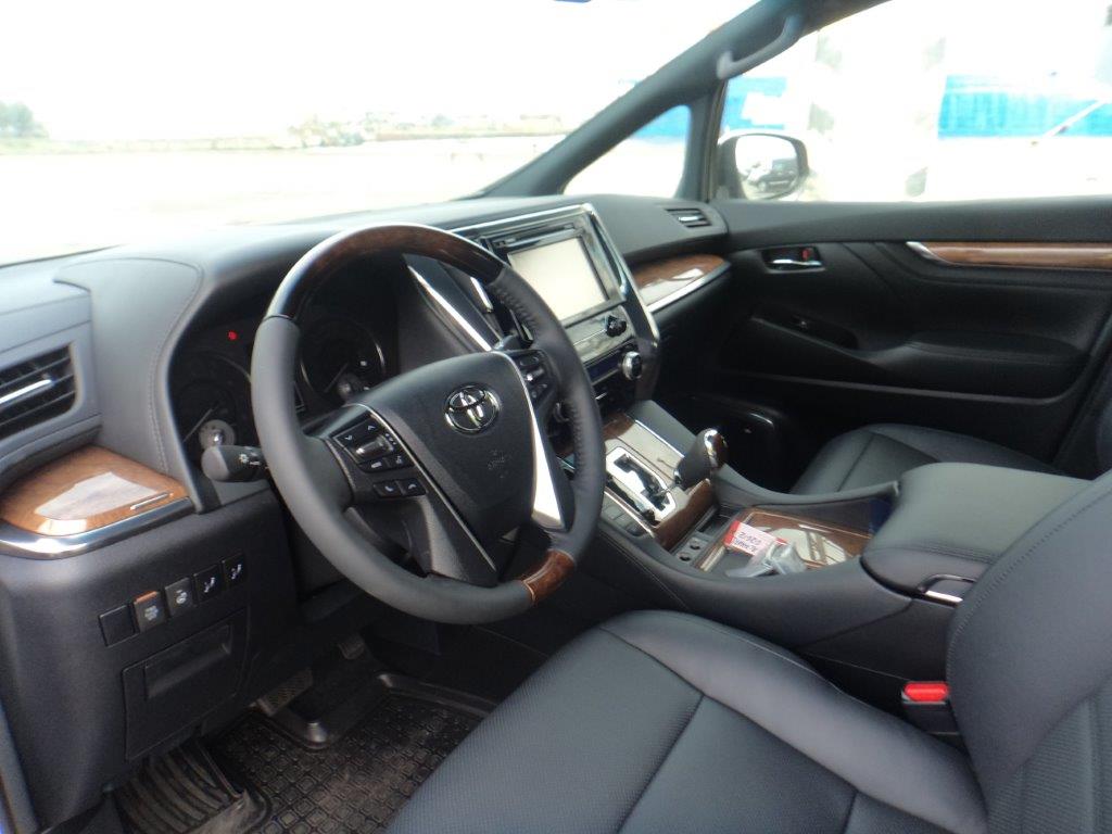 Toyota Alphard 2016 (9)