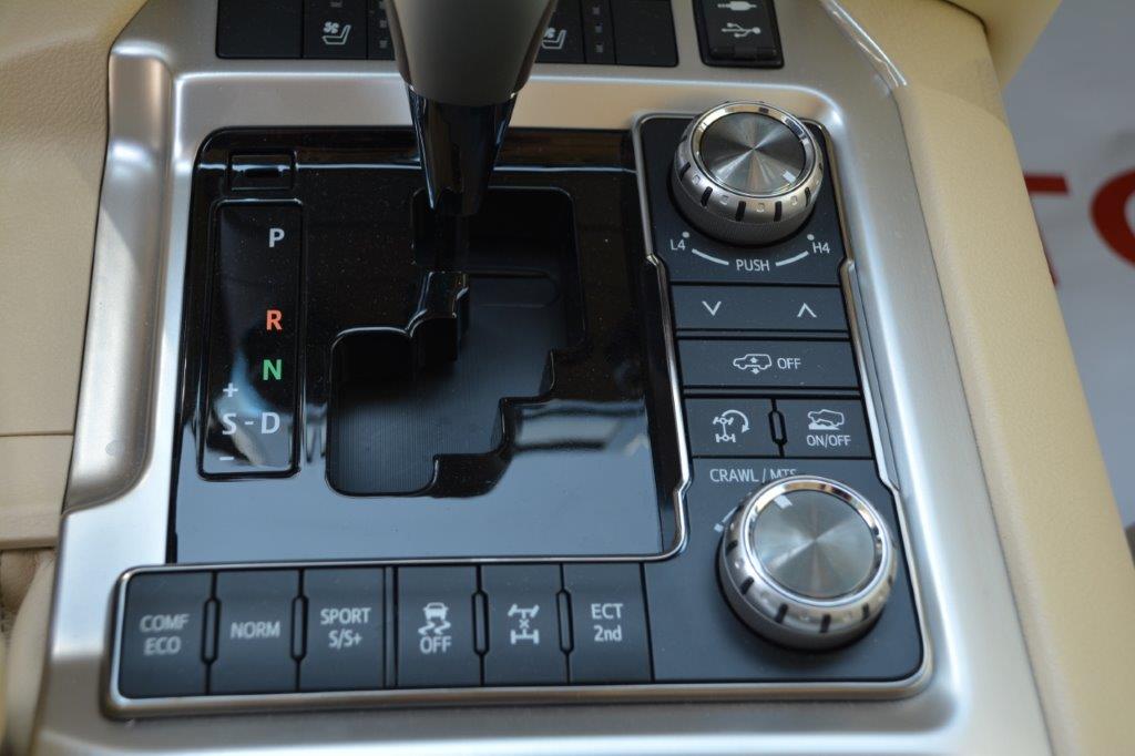 Toyota Toyota Land Cruiser 5.7L Petrol 2016 2016 (16)