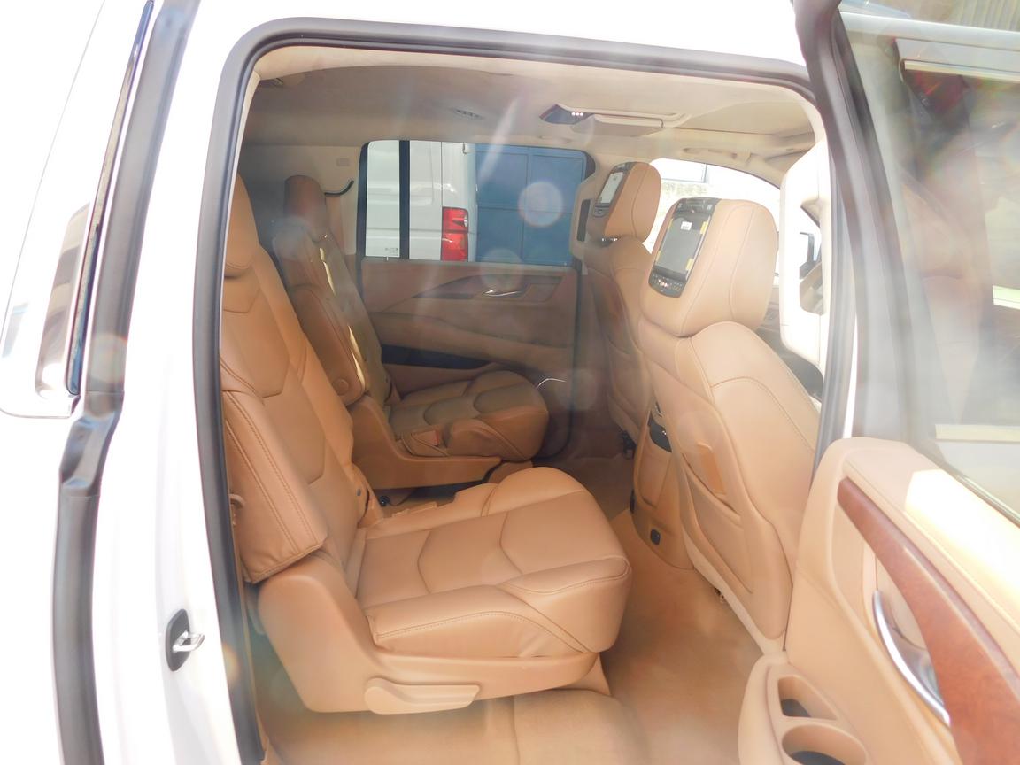 Cadillac Escalade ESV Platinum 2016 (13)