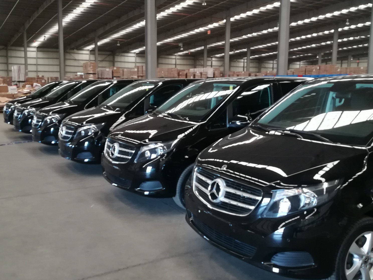 Mercedes Benz V-CLASS - V250 2.0L Gasoline EXTRA LONG  (8)