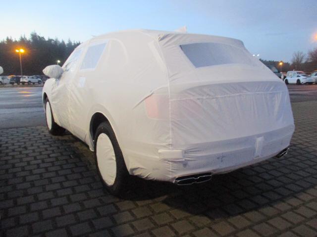Bentley Bentayga PETROL V8 2019 (8)