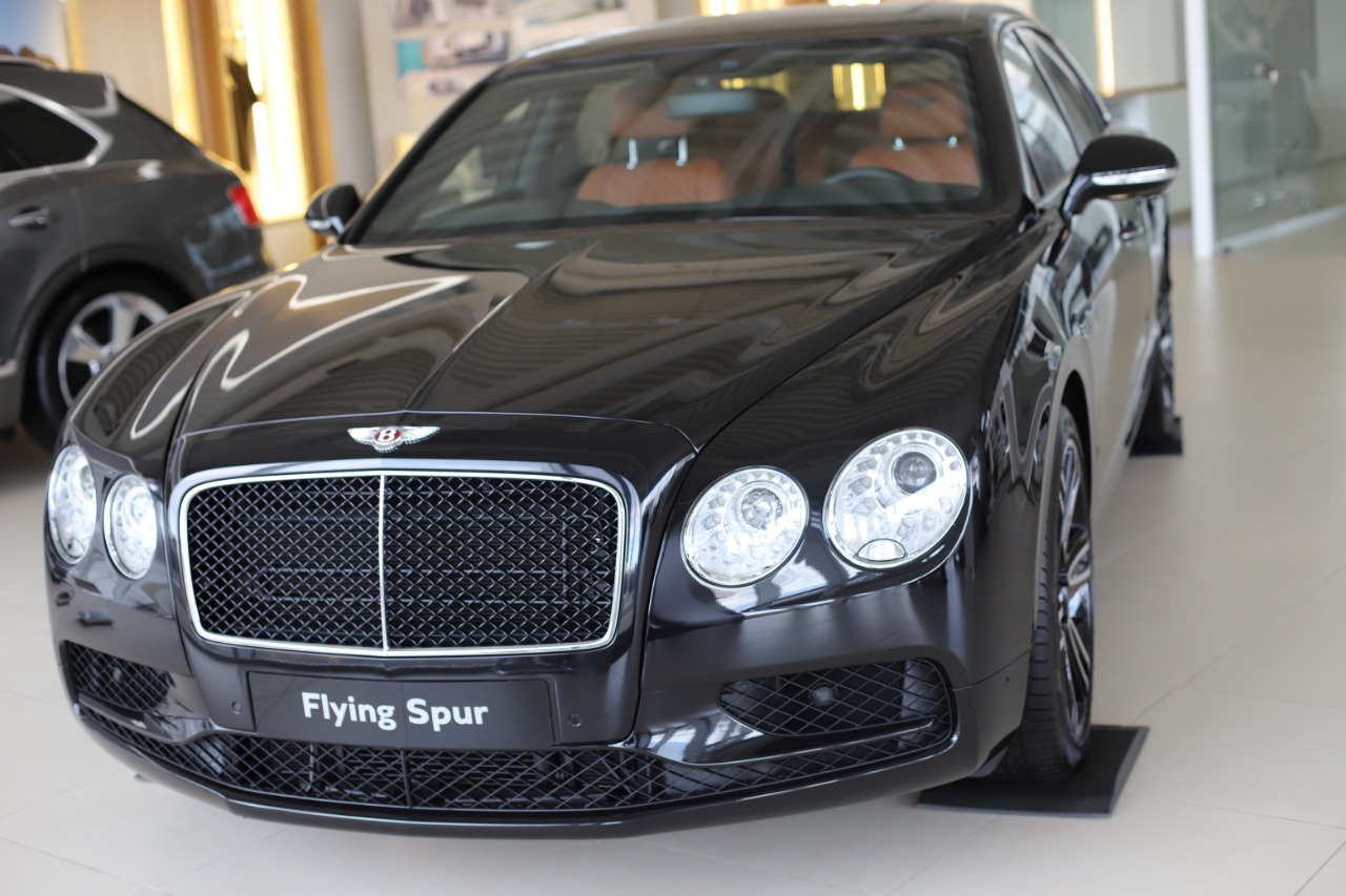 Bentley Bentayga PETROL V8 2019 (12)