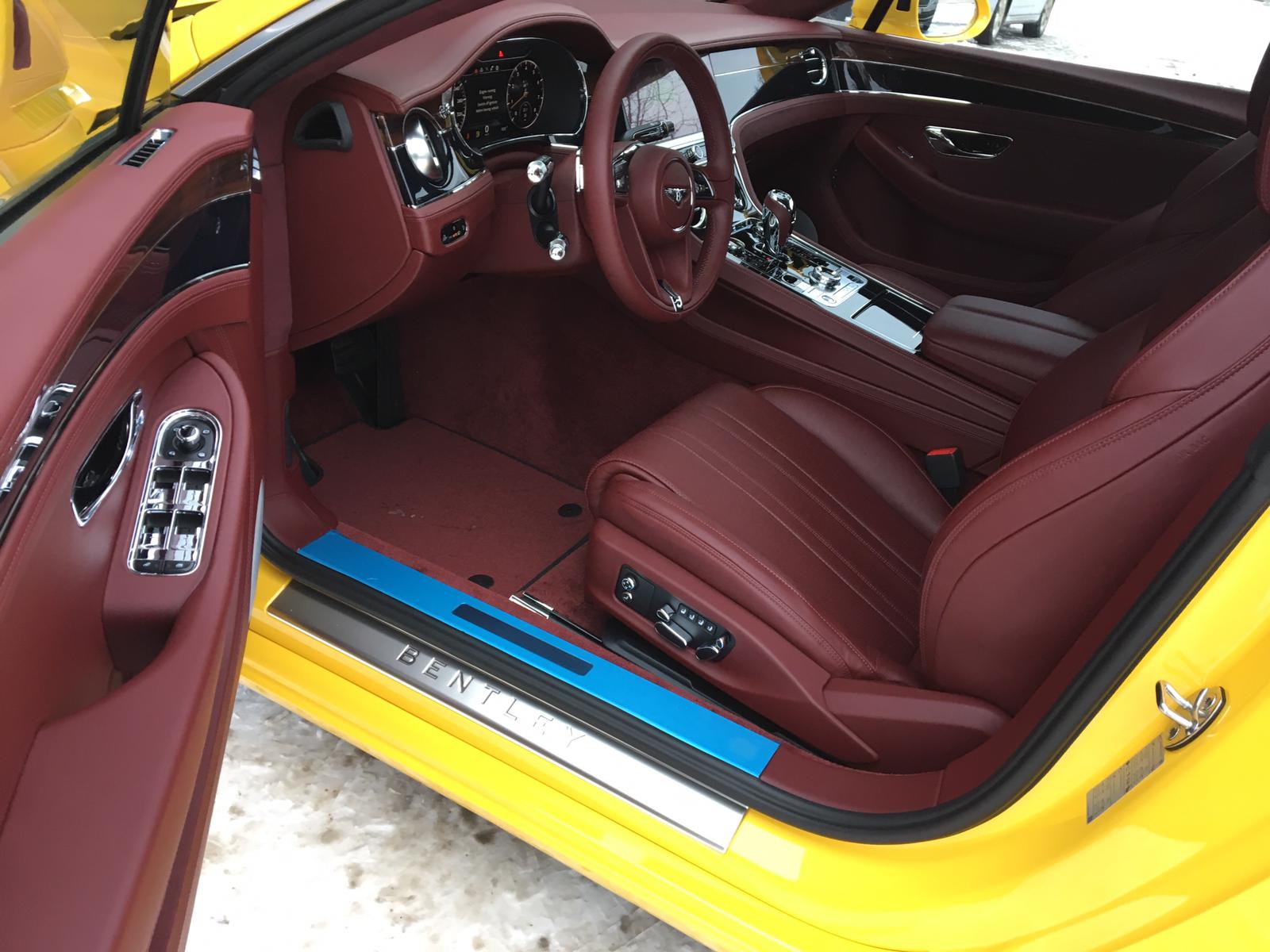 Bentley Continental GT 2019 (11)