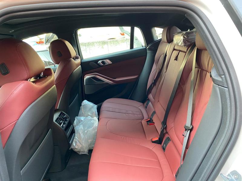 BMW X6 40i M-Sport 2020 (9)