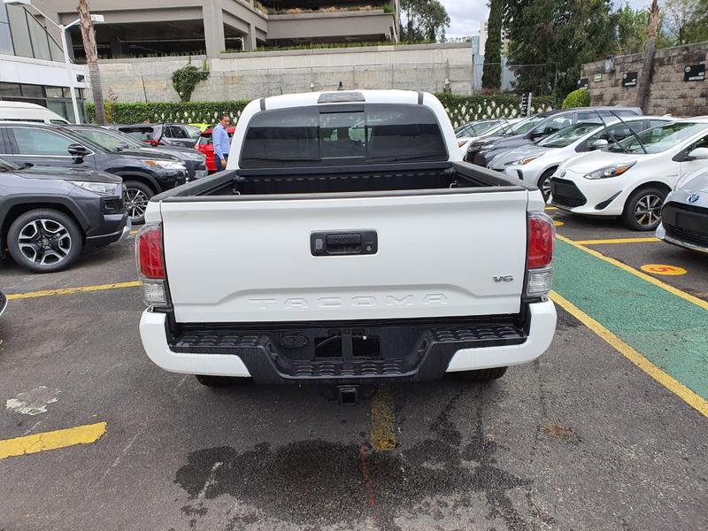 Toyota Tacoma TRD Sport 4x4 2020 (7)