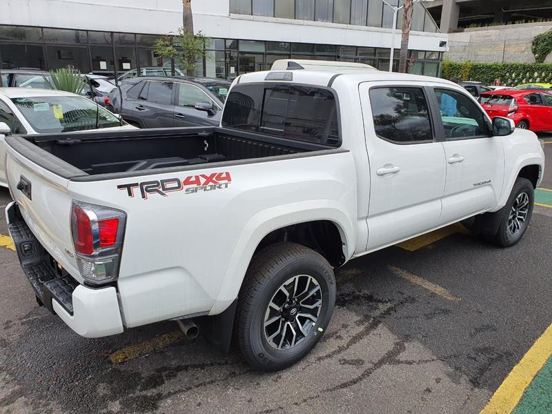 Toyota Tacoma TRD Sport 4x4 2020 (11)