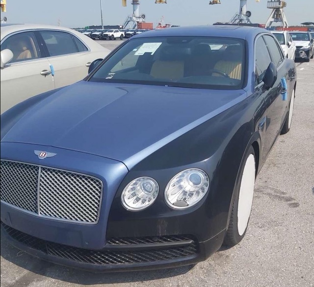 Bentley Flying Spur 4.0 V8 LHD 2017 (7)