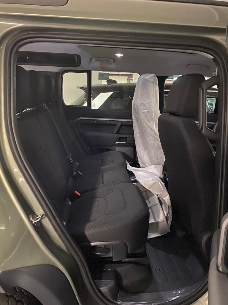 Land Rover Defender 110 3.0L P400 7-seater Petrol 2020 (14)