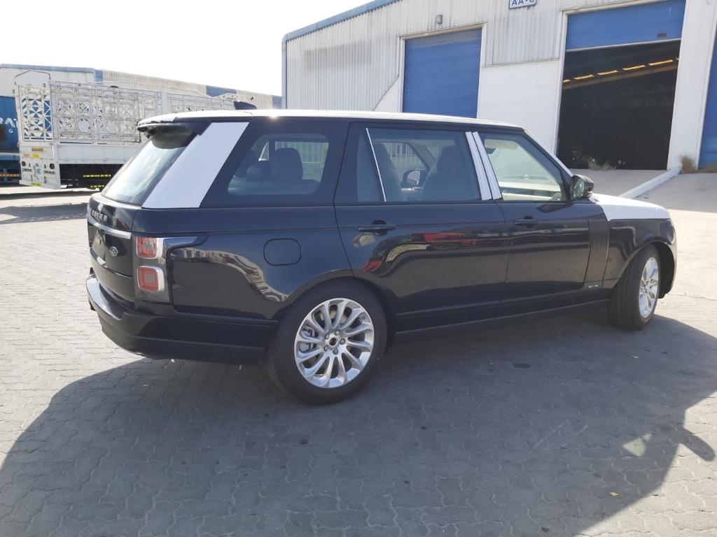 Range Rover Vogue 3.0 LWB petrol 2021 (9)