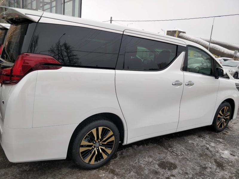 Toyota Alphard Executive Lounge 2021 (8)